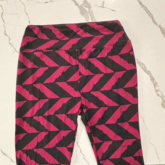 LuLaRoe Women's Soft Geometric Print Slimming Black Maroon Ankle Length Leggings - Picture 3 of 14